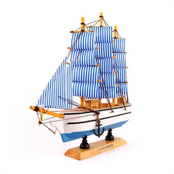  کشتی چوبی پایه دار بدنه سفید آبی